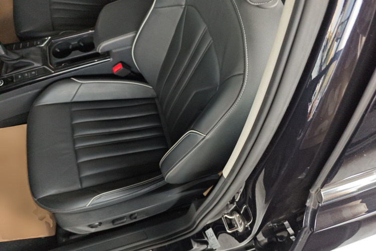 大众 帕萨特 2022款 330TSI 精英版局部细节19