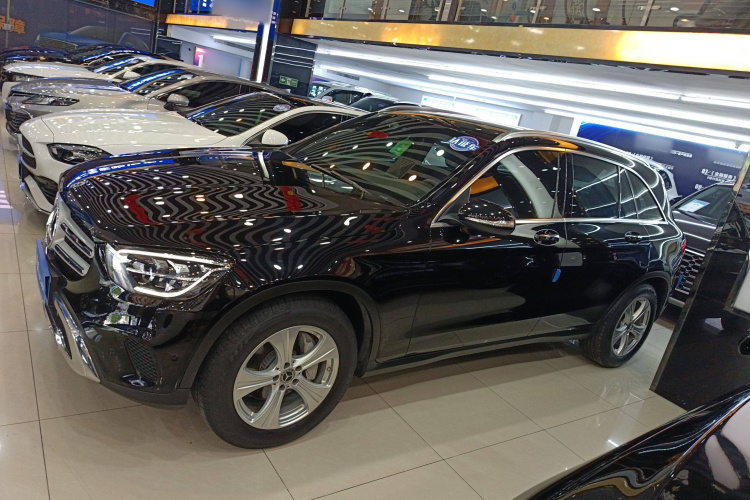 奔驰GLC 2020款 改款 GLC 260 L 4MATIC 动感型车身外观4