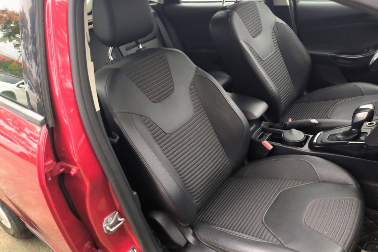 福特 福克斯 2015款 两厢 1.6L 自动风尚型局部细节41