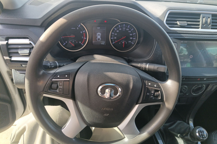 长城 风骏5 2017款 2.4L欧洲版汽油两驱进取型大双排4G69S4N局部细节13