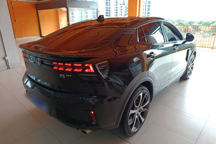 领克05 2020款 2.0TD 四驱劲Halo车身外观7