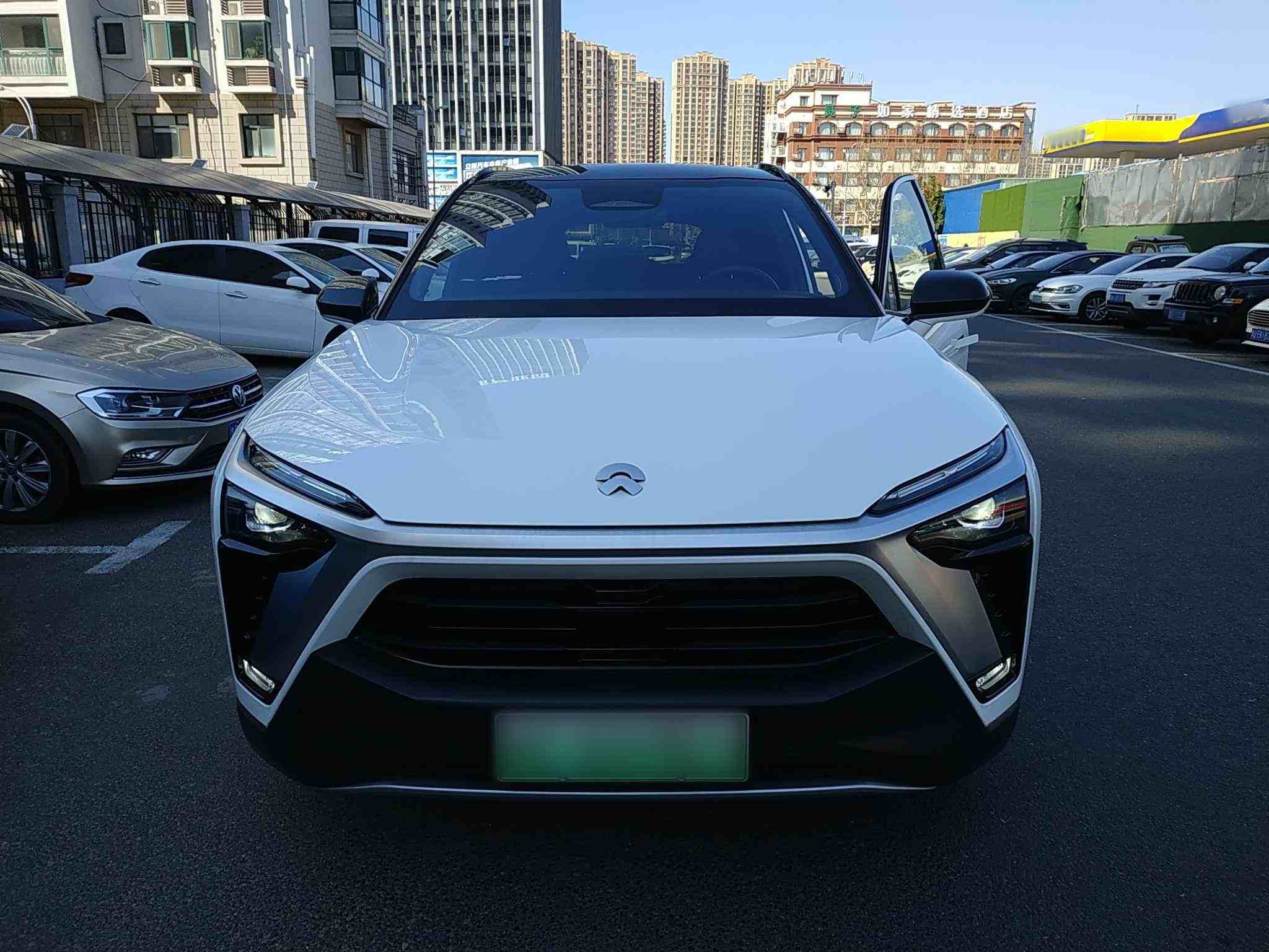 蔚来ES8 2022款 100kWh 七座版(2)