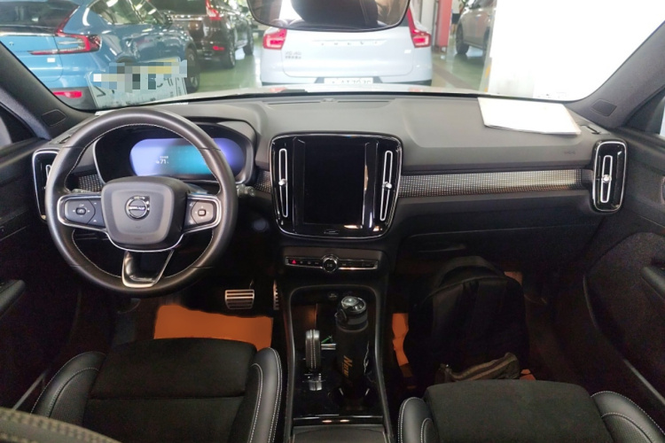 沃尔沃XC40新能源 2021款 P8 纯电 四驱智雅运动版中控内饰7002