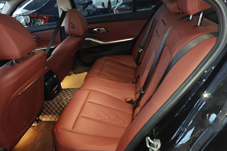 宝马3系 2023款 325Li M运动套装中控内饰21