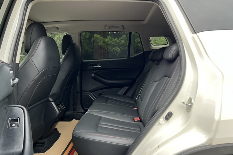 广汽传祺 传祺GS4 2020款 270T 自动智联科技版中控内饰7006