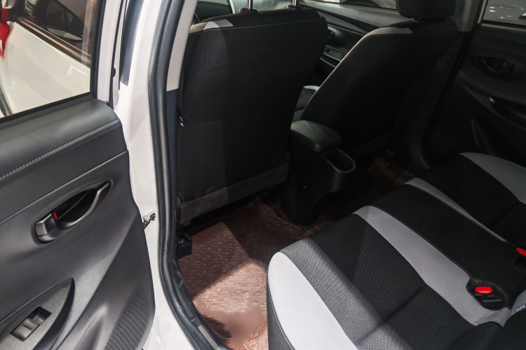 丰田 YARiS L 致炫 2021款 致炫X 1.5L CVT领先版中控内饰7004