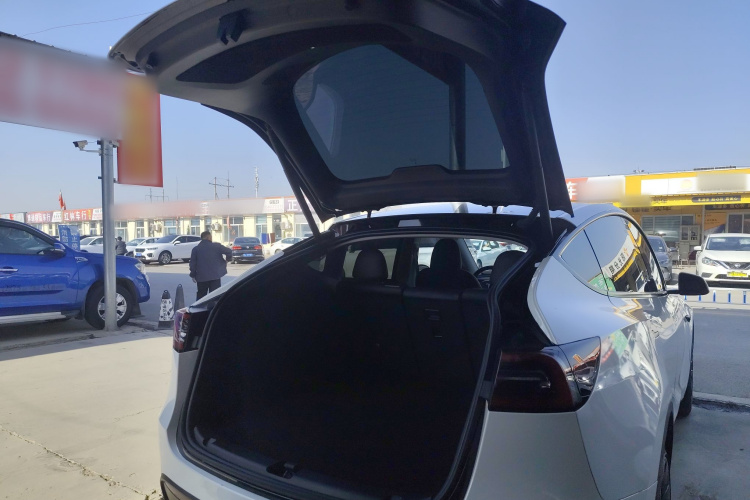 特斯拉 Model Y 2023款 长续航全轮驱动版机舱底盘23
