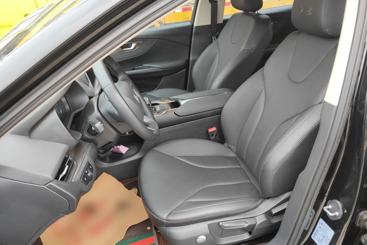 红旗E-QM5 2022款 431km 充电乐享版局部细节19