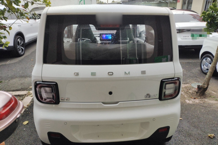 吉利银河 2024款 熊猫mini 200km 耐力熊车身外观6