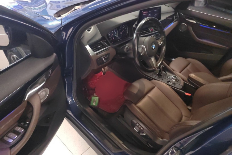 宝马X1 2021款 sDrive25Li 领先型中控内饰7003