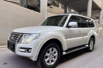 三菱 帕杰罗(进口) 2019款 3.0L 自动标准版