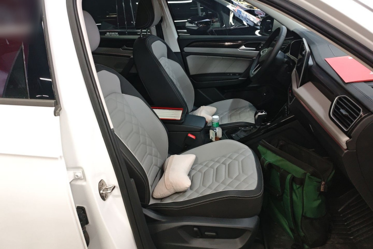 大众 探岳 2024款 300TSI 两驱豪华Plus进阶版局部细节41