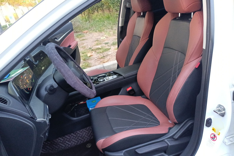 长安 逸动 2023款 畅享版 PLUS 蓝鲸NE 1.4T GDI DCT尊贵版中控内饰19