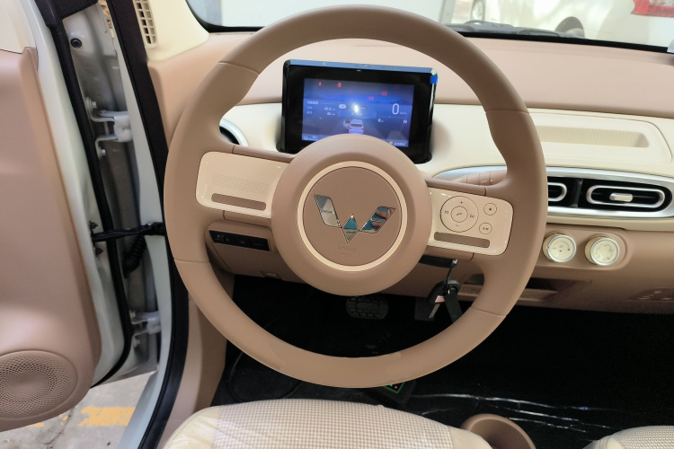 五菱汽车 宏光MINIEV 2025款 四门版 进阶款中控内饰13