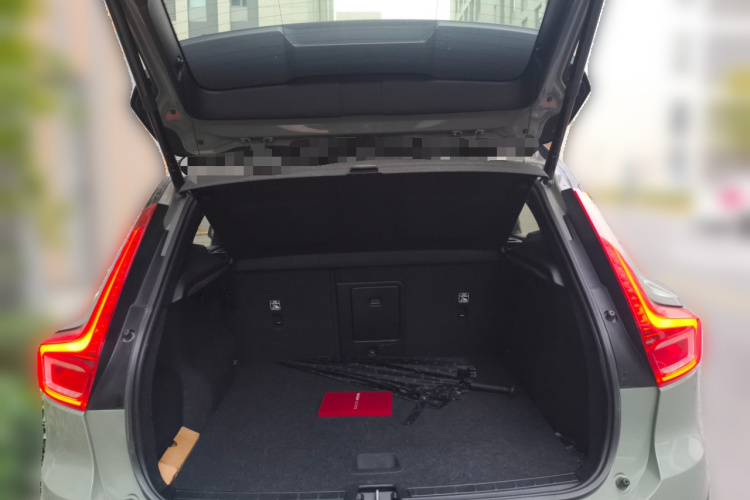 沃尔沃XC40新能源 2021款 P8 纯电 四驱智雅运动版中控内饰23