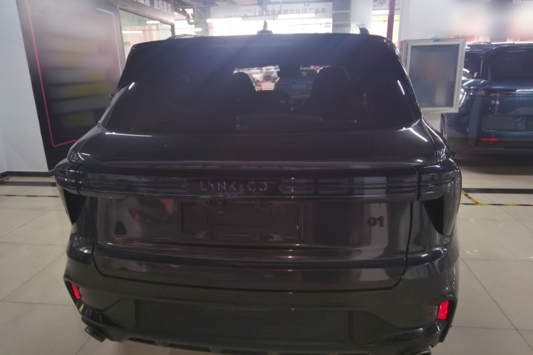 领克01 2023款 2.0TD 两驱型Pro车身外观6