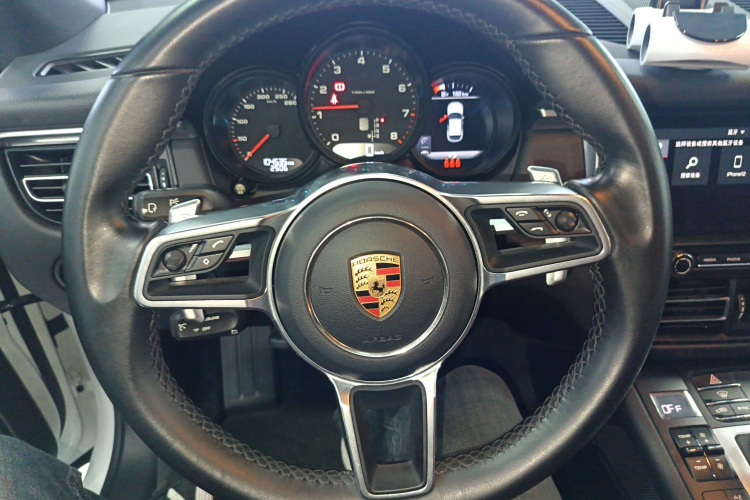 保时捷 2018款 Macan 2.0T中控内饰13