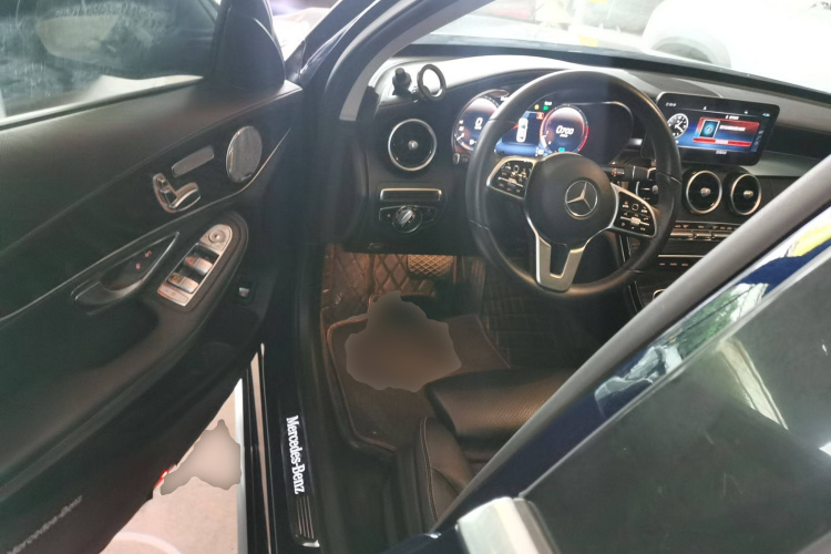 奔驰C级 2019款 改款 C 260 L 运动版中控内饰20