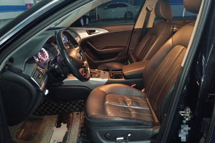 奥迪A6L 2018款 30周年年型 35 TFSI 时尚型中控内饰19