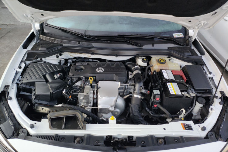 别克 英朗 2021款 改款 1.3T 自动轻混动精英型机舱底盘24