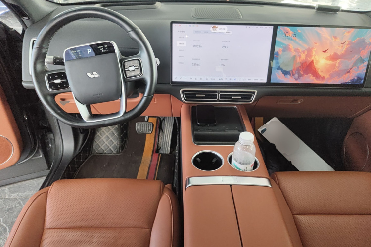 理想汽车 理想L8 2023款 Air中控内饰12