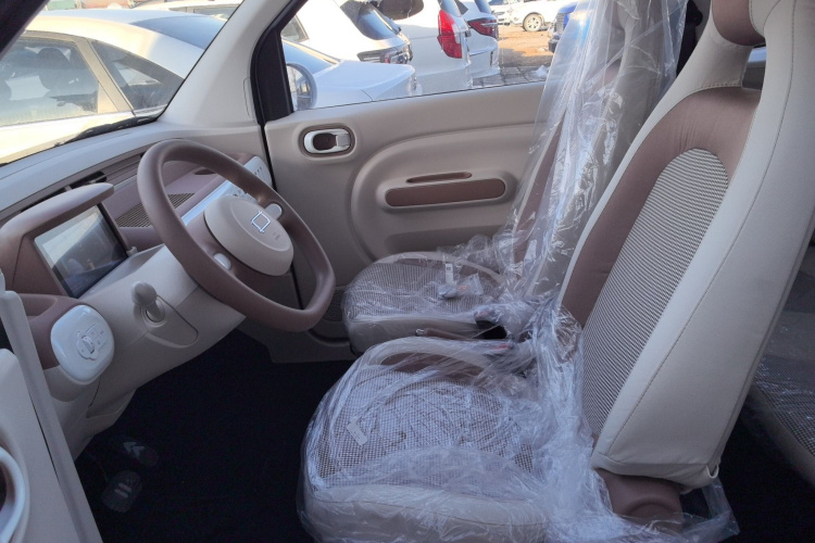 奔腾小马 2026款 222km 萌趣马 Plus中控内饰19