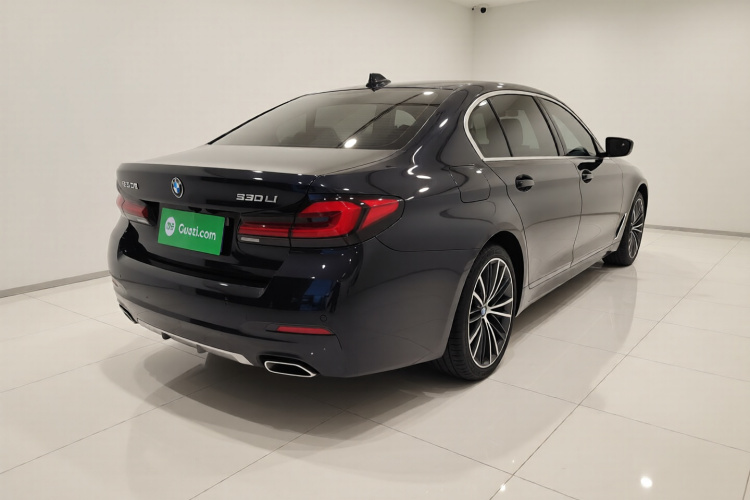 宝马5系 2023款 530Li 领先型 M运动套装车身外观7