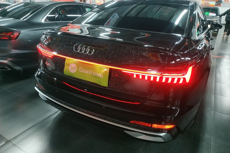奥迪A6L 2025款 改款 45 TFSI 臻选动感型车身外观6