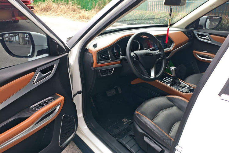 众泰T300 2017款 1.5T CVT尊享型中控内饰20