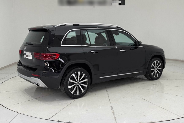 奔驰GLB 2024款 改款 GLB 220 时尚型车身外观6005