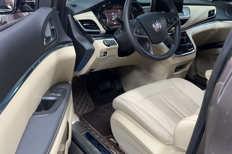 别克GL8 2023款 改款 陆上公务舱 豪华型中控内饰7002