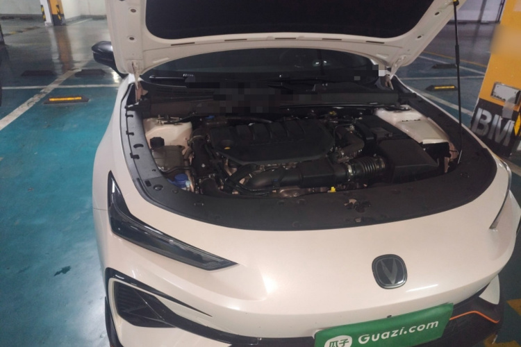 长安UNI-V 2025款 第三代 2.0T 劲速型局部细节9006