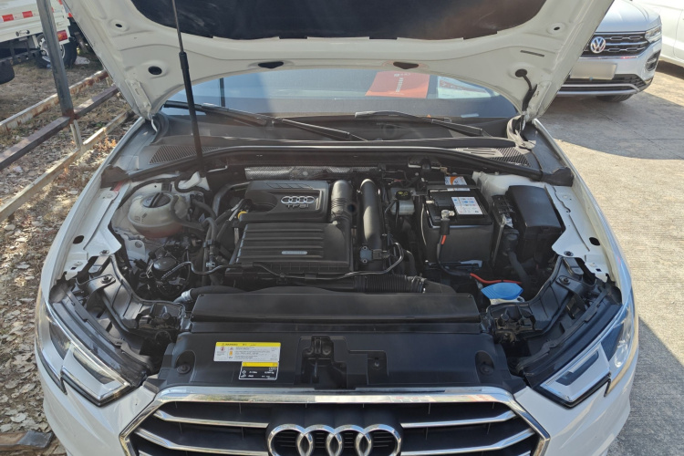 奥迪A3 2020款 Limousine 35 TFSI 进取型 国VI机舱底盘24