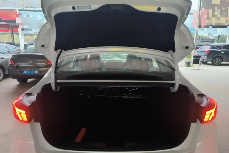 长安 逸动 2025款 PLUS 1.4T 双离合高能版机舱底盘23