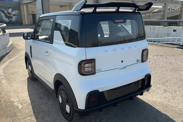 吉利银河 2025款 210km 熊猫卡丁车身外观6003