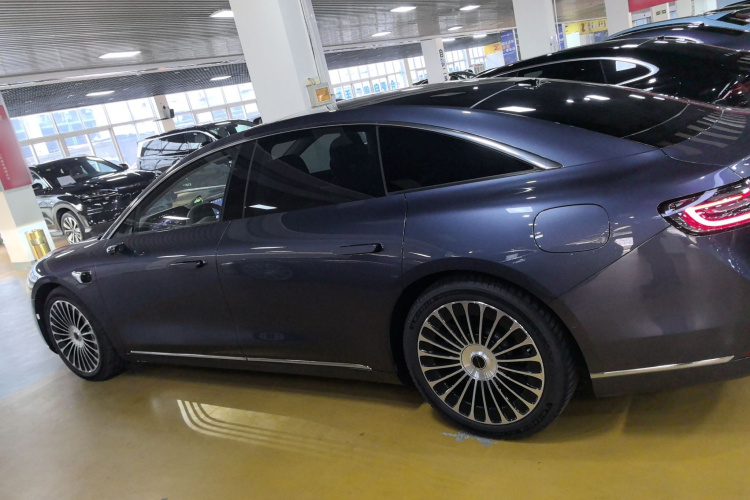 鸿蒙智行 享界S9 2025款 增程 Ultra车身外观4