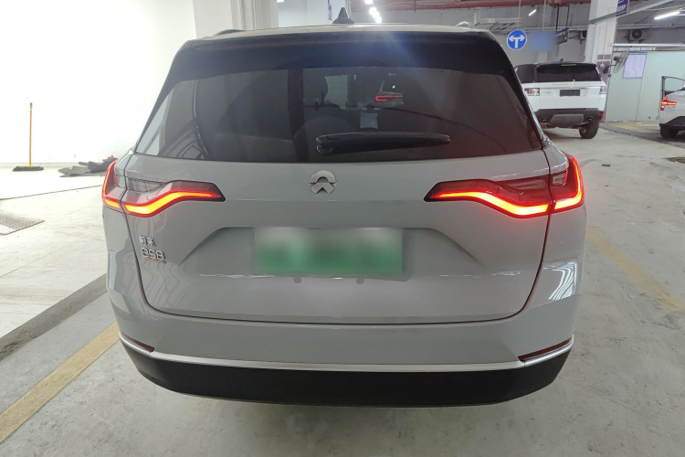 蔚来ES8 2020款 580KM 签名版 六座版车身外观6004