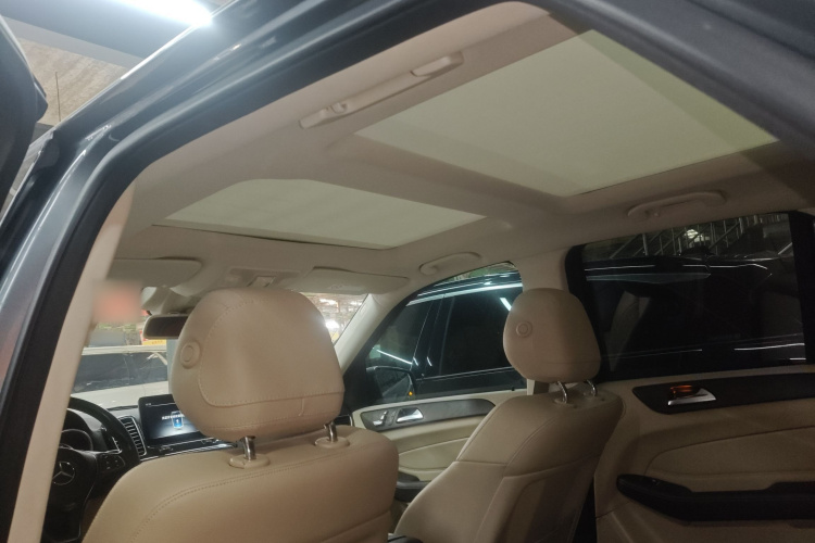 奔驰GLE 2017款 GLE 400 4MATIC局部细节22