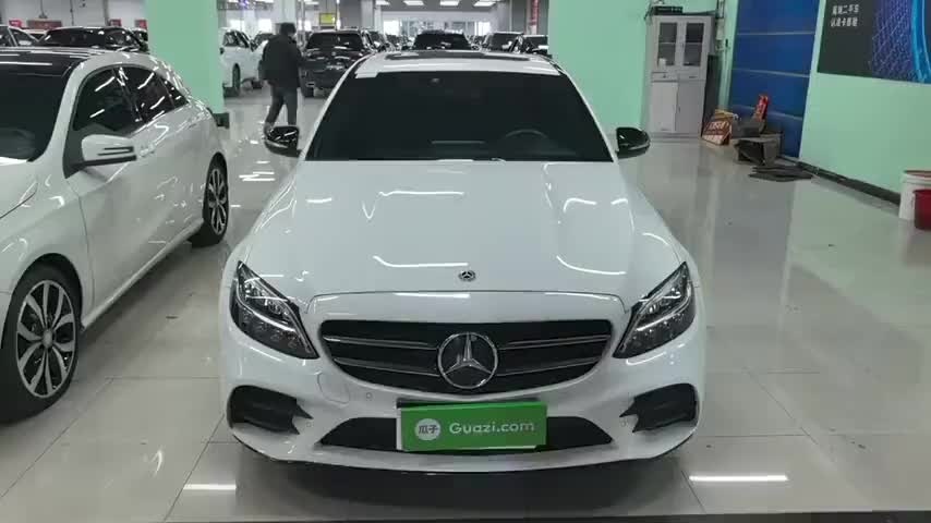 奔驰C级 2019款 C 260 运动版实拍1