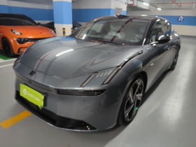 领克Z10 2024款 95kWh 702km四驱智驾Ultra