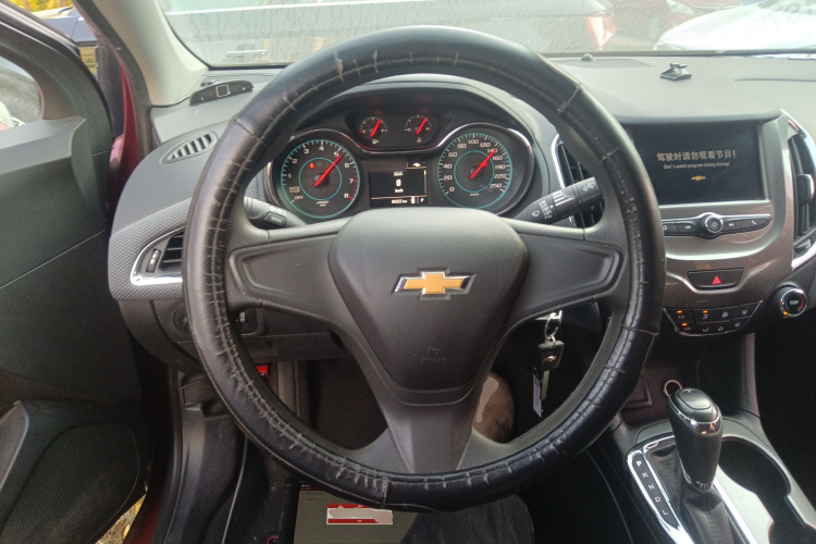 雪佛兰 科鲁兹 2018款 320 自动先锋天窗版中控内饰13