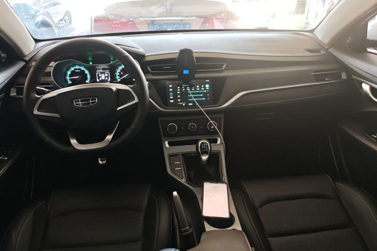 吉利汽车 帝豪 2021款 UP 1.5L 手动舒适型中控内饰12