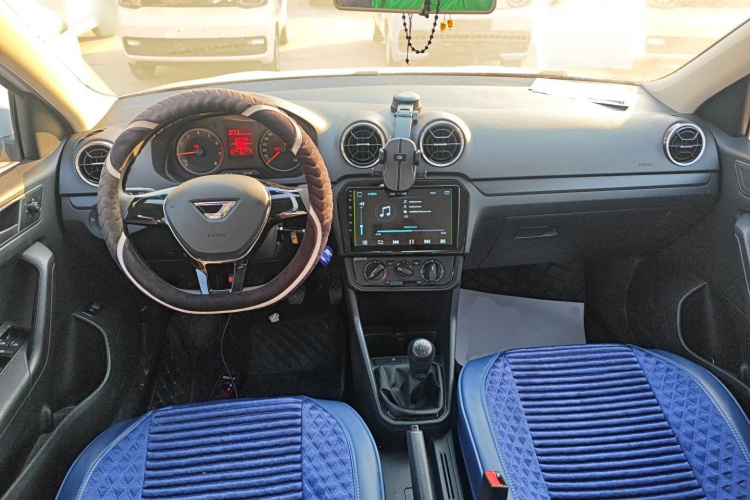 捷达VA3 2019款 1.5L 手动进取版中控内饰12