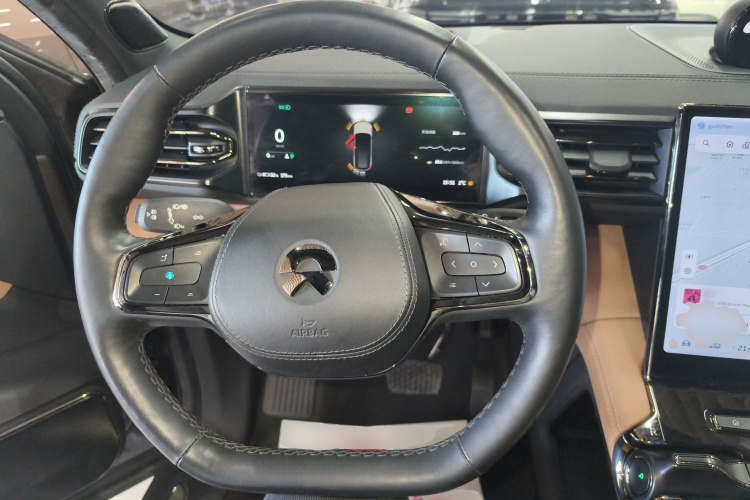 蔚来ES8 2020款 580KM 七座版中控内饰13