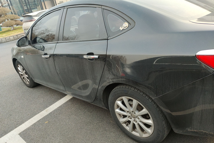 别克 英朗 2013款 GT 1.6L 手动进取版车身外观4