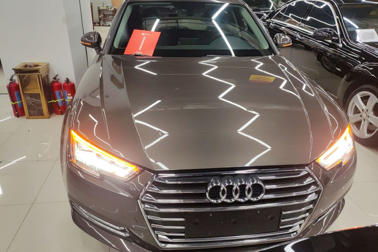 奥迪A4L 2017款 40 TFSI 时尚型车身外观2