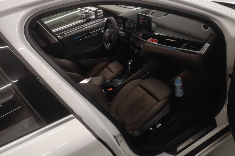 宝马X1新能源 2021款 xDrive30Le 尊享型局部细节41