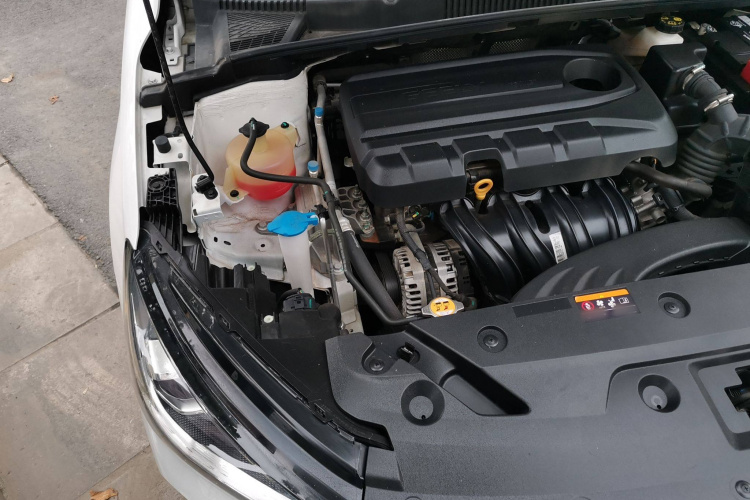 吉利汽车 帝豪 2022款 第4代 1.5L CVT旗舰型局部细节9006