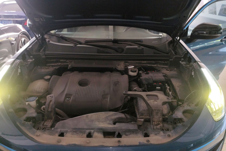 领克01 2019款 2.0T 两驱耀Pro版 国VI机舱底盘24