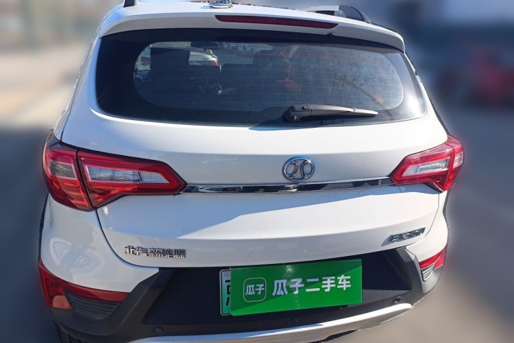 北汽新能源EX 2018款 EX360 新尚版车身外观6